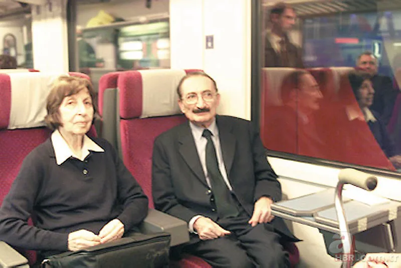 Rahşan Ecevit kimdir, kaç yaşındaydı, nereli? Rahşan Ecevit hayatı ve ölüm sebebi! 25