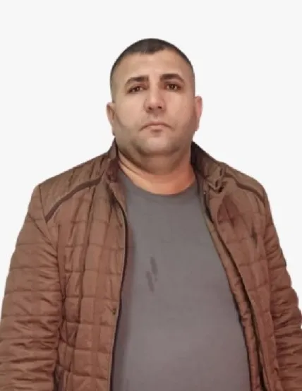 atmden-para-cekerken-sakin-bu-oyuna-gelmeyin-atm-bozuk-diyerek-100-bin-lira-dolandirdi-1647413311481.jpg ATM'den para çekerken sakın bu oyuna gelmeyin! "ATM bozuk" diyerek 100 bin lira dolandırdı - 2