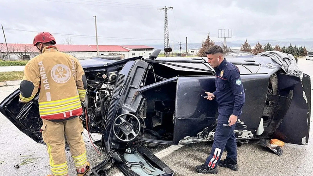 Manisa'da yoldan çıkan otomobil takla attı: 1 ölü