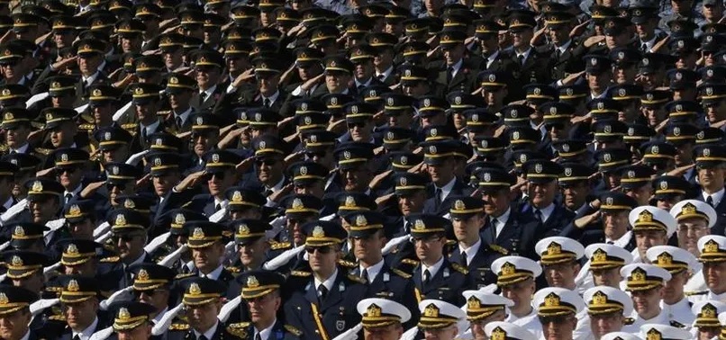 3 general ve 1 amiral tahliye edildi