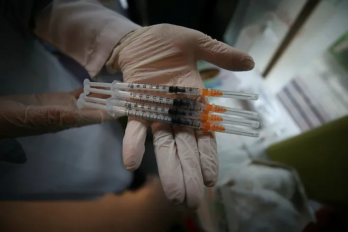 Son dakika: Sağlık Bakanlığı son verileri duyurdu: Yılın en kısa gündüzünde 755 bin 20 doz aşı yaptık