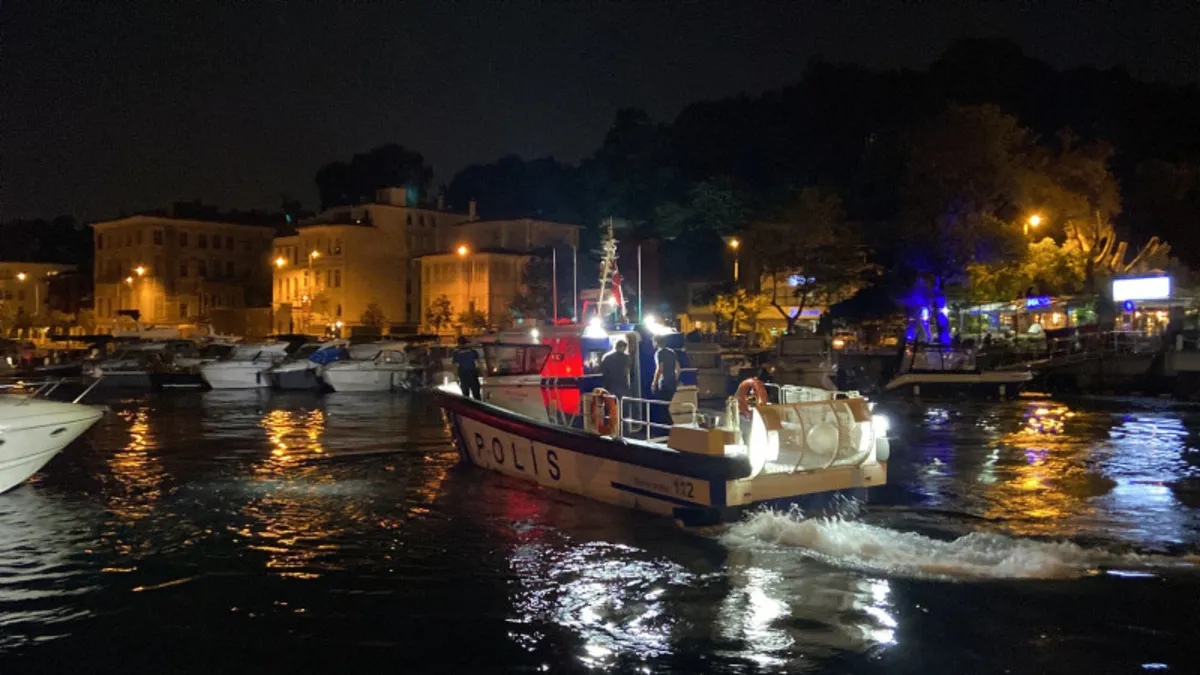 İstanbul Boğazı'nda tekne faciası! 3 kişi kurtarıldı 1 kişi aranıyor