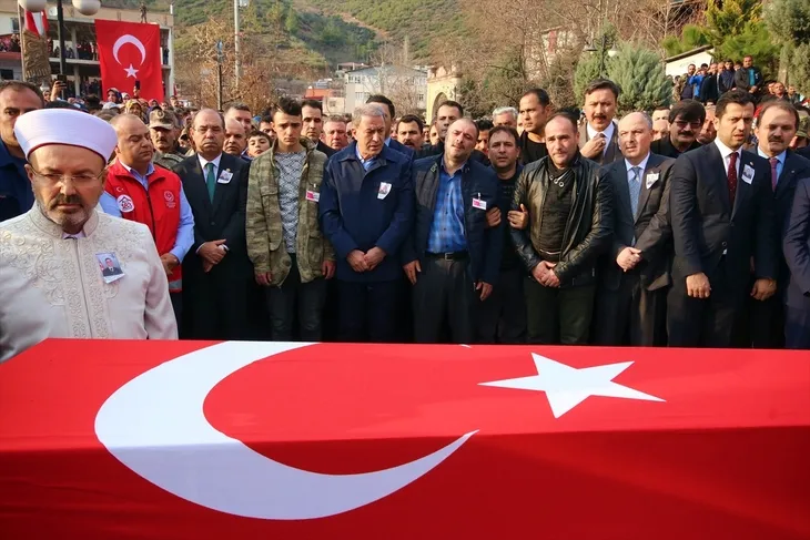 Şehit babasının sözleri yürekleri sızlattı: Beni de askere alın