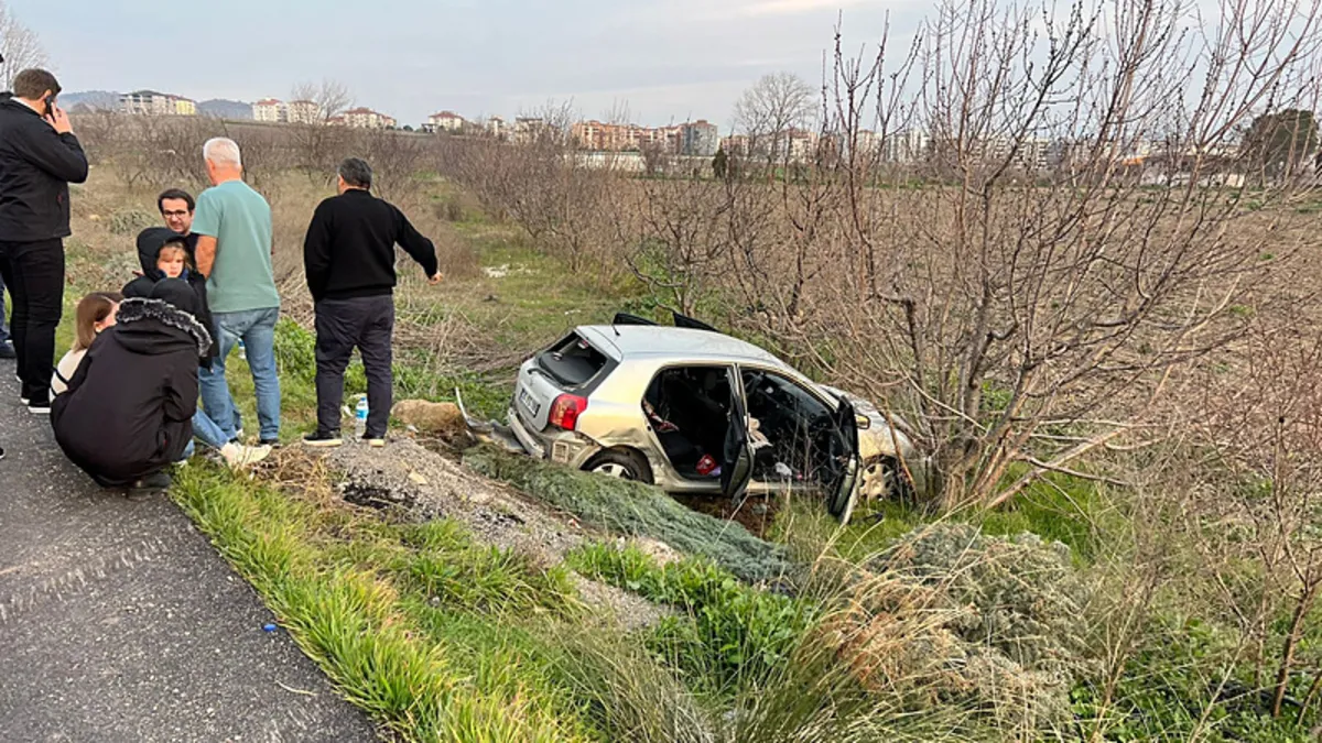 Bursa’da iki otomobil çarpıştı: 3 yaralı