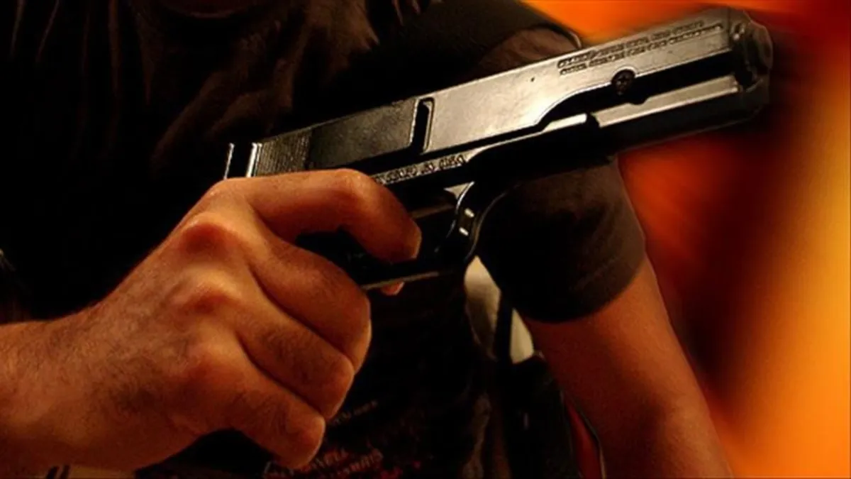 Polis memuru, tartıştığı kişi tarafından kendi silahıyla vuruldu