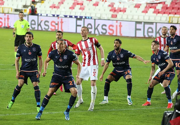 sivasspor-0-basaksehir-0-mac-sonucu-sivasta-golsuz-mac-1620504505653.jpg Sivasspor: 0 - Başakşehir: 0 MAÇ SONUCU | Sivas'ta golsüz maç - 1