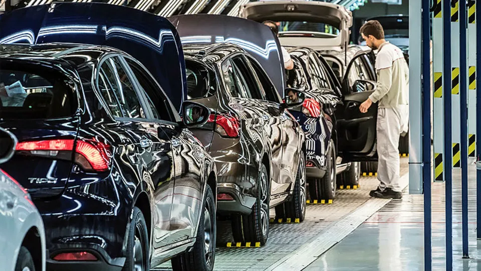 Otomotiv sektöründe çip krizi! Elon Musk tarih verip duyurdu: Bitecek