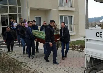 Astsubay eşinin tabancasıyla intihar etti