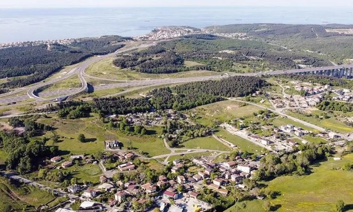 Afra Saraçoğlu ve Mert Yazıcıoğlu’dan sürpriz karar