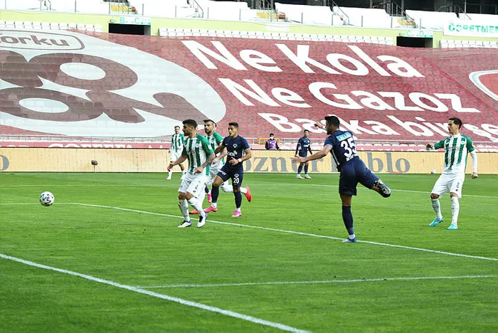 Süper Lig 9. hafta karşılaşması | Konyaspor 2-1 Kasımpaşa maç sonucu