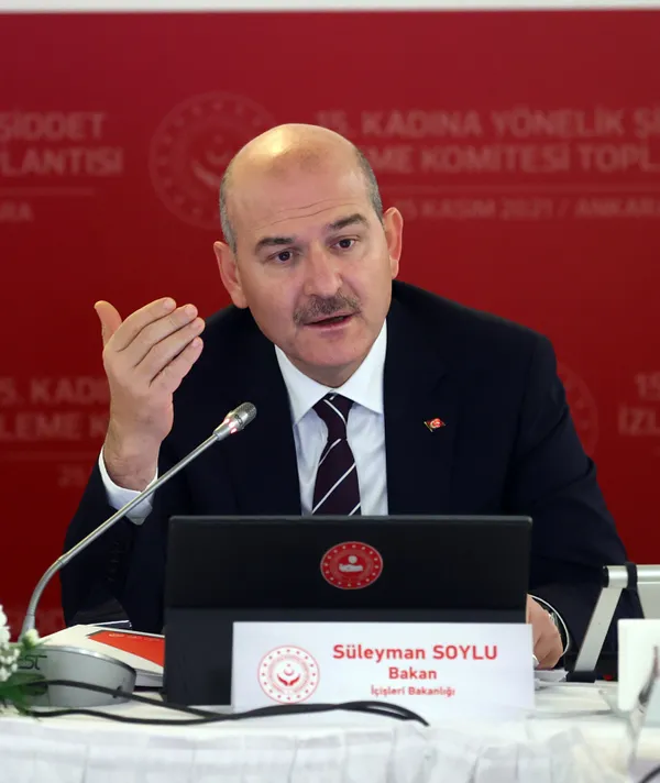 icisleri-bakani-suleyman-soyludan-chpye-sert-gonderme-etkisiz-hale-getirdigimiz-teroristler-icin-chpnin-listes-1664876626767.jpg İçişleri Bakanı Süleyman Soylu'dan CHP'ye sert gönderme: Etkisiz hale getirdiğimiz teröristler için CHP'nin listesine bakacağız - 3