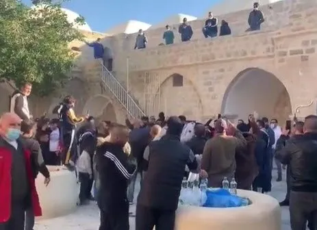 Hz. Musa Cami’nde rezalet görüntüler! Alkollü uyuşturuculu yılbaşı partisi düzenlediler