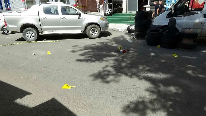 Son dakika: Diyarbakır'da vahşet! Yolda karşılaştığı husumetlisine kurşun yağdırdı - 1