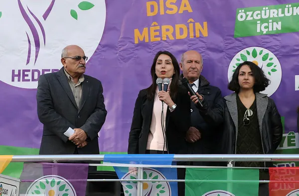1702387387916.jpg TBMM kürsüsünde iftiralar serisi! Özgür Özel'in gözbebeği DEM/HDP'den Türkiye'ye İsrail benzetmesi! Hedefleri yine Mehmetçik... - 3