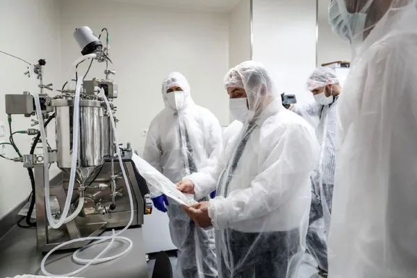 Bakan Varank açıkladı: Yıl sonuna hazır! İşte yerli aşının üretim merkezi