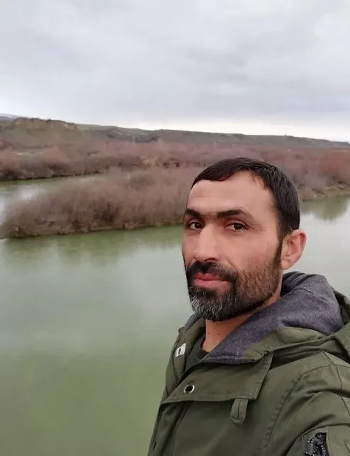bingolde-bogulma-tehlikesi-yasayan-cocugu-kurtarirken-akintiya-kapildi-6-gun-sonra-aci-haber-1659084209479.jpg Bingöl’de boğulma tehlikesi yaşayan çocuğu kurtarırken akıntıya kapıldı! 6 gün sonra acı haber - 3