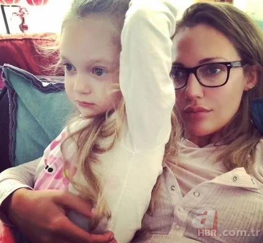 Azra Akın ve Atakan Koru oğullarının birinci yaş gününü partiyle kutladı 22