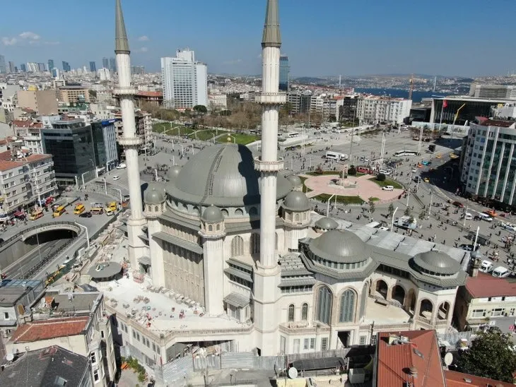 Ramazan’a hazırlanan Taksim Camii’nin son hali havadan görüntülendi
