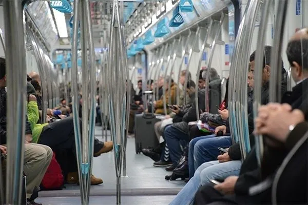 İstanbul'da bugün toplu taşıma ücretsiz mi? 12 Eylül Pazartesi İstanbul'da metro, metrobüs, marmaray İETT bedava mı? - 2