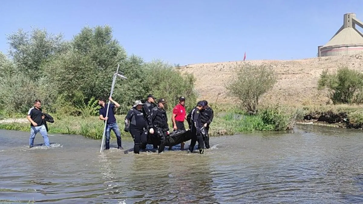 Otomobilin Karasu Nehri'ne uçtuğu kazada kaybolan genç kızın cansız bedenine ulaşıldı
