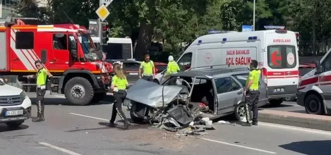 Kağıthane’de korkunç kaza! Otomobil ile taksi kafa kafaya çarpıştı: 5 yaralı