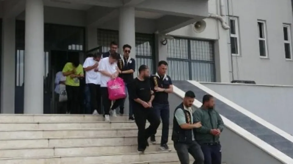 4 şehirde ‘sanal eskort’ dolandırıcılığı operasyonu: 69 mağdur