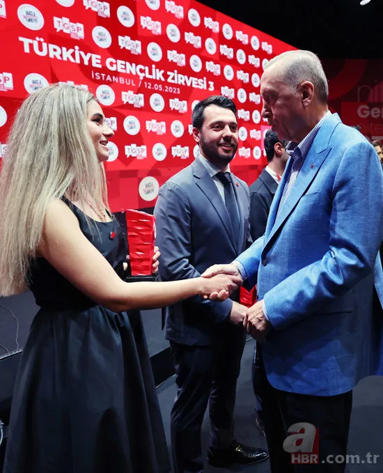 Başkan Recep Tayyip Erdoğan'ın katıldığı Türkiye Gençlik Zirvesi’nden renkli fotoğraflar! Alişan ve futbolcu Mesut Özil... 24