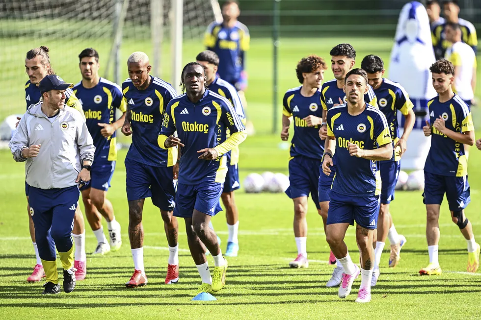 1784646189811.jpg Fenerbahçe Devler Ligi'nde sezonu açıyor! Kadıköy'de Polonya ekibi Gornik Zabrze ile kritik randevu - 3