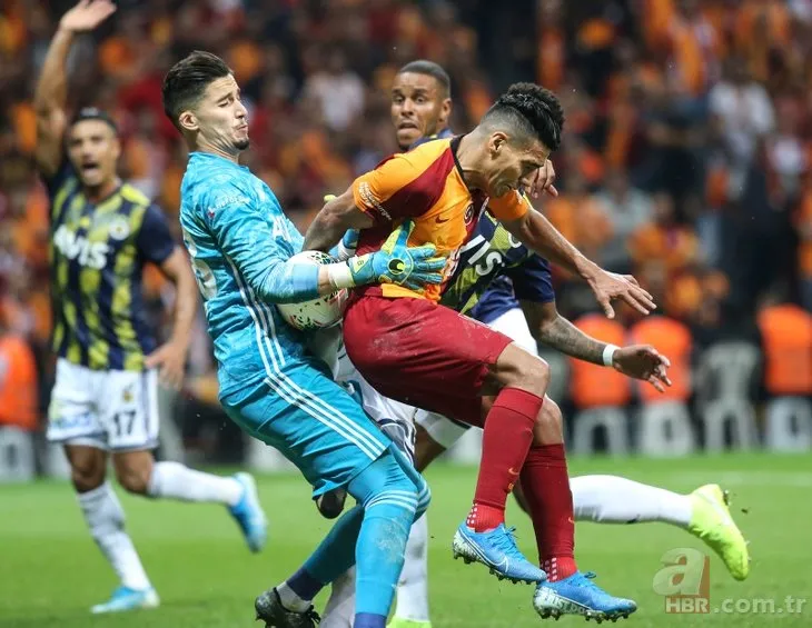 Galatasaray-Fenerbahçe derbisinde seyirci rekoru kırıldı