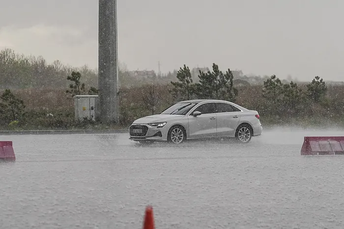 1747451889320.jpeg Meteorolojiden sağanak ve fırtına uyarısı (AA)