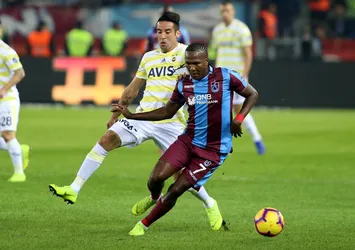Trabzonspor Fenerbahçe kalesini abluka altına aldı