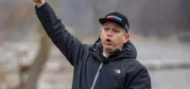 Kur'an-ı Kerim yakan İslam düşmanı Rasmus Paludan'ın polislerle yaptığı anlaşma ortaya çıktı! Arkadaşının görevi neydi?