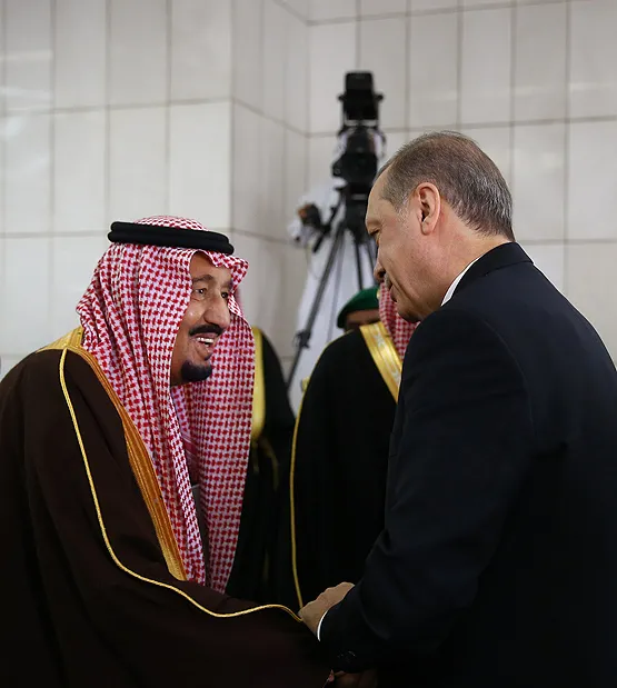 Cumhurbaşkanı Erdoğan, Suudi Arabistan'da resmi törenle karşılandı - 1