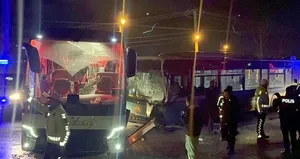 Tekirdağ’da iki otobüs çarpıştı: 2 yaralı