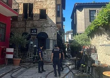 Antalya'da feci olay! Yanan otelde 2 turist can verdi