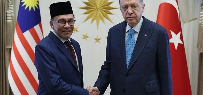 Başkan Recep Tayyip Erdoğan, Malezya Başbakanı Enver İbrahim ile telefonda görüştü