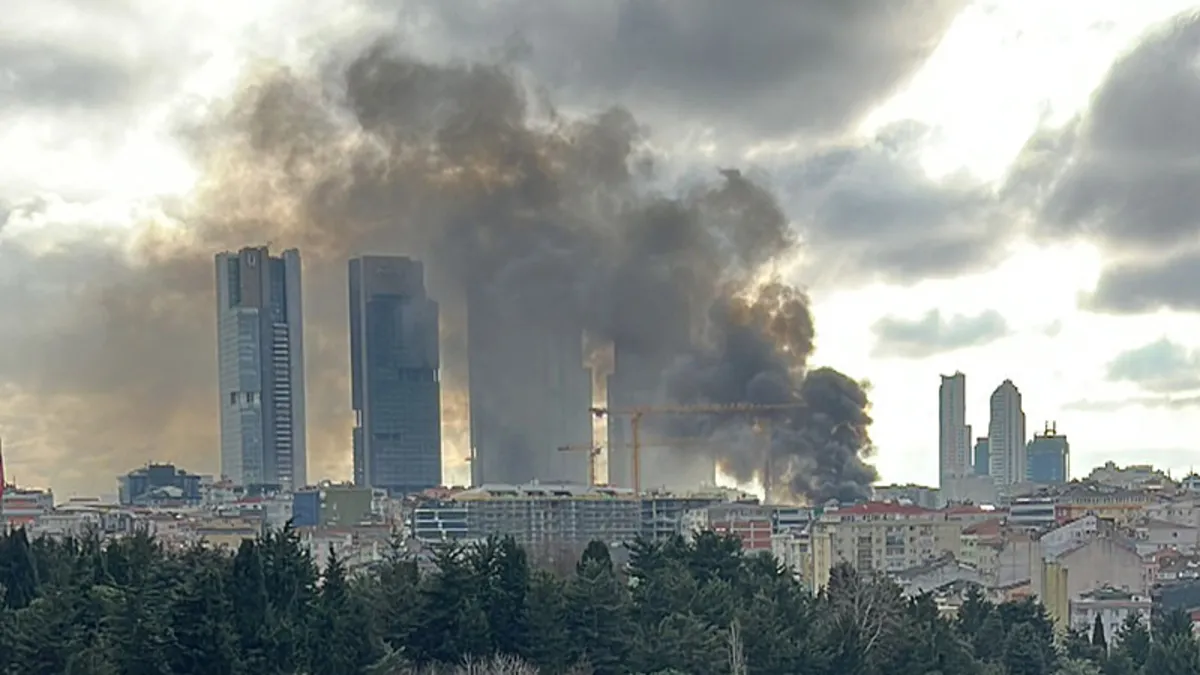 İstanbul'da yangın paniği! Mecidiyeköy'de bina alevlere teslim oldu