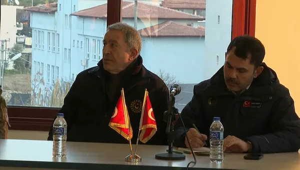 Bakanlar deprem bölgesinde anbean çalışmaları takip ediyor! Sıcak gelişmelere anlık reaksiyon sağlanıyor