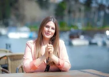Ünlü oyuncu Ayça Erturan Delta varyantına yakalandı