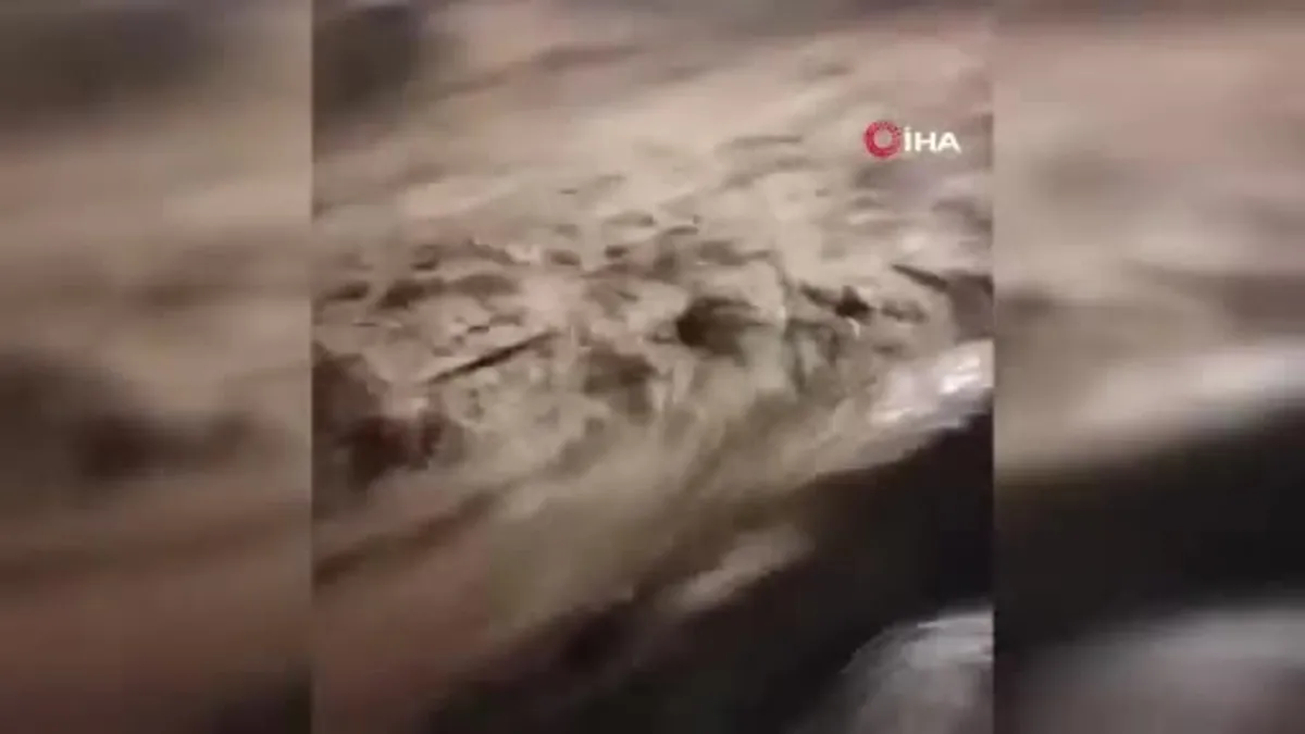 Peru’da sel felaketi 30 bina yıkıldı