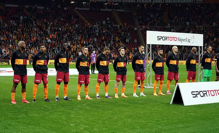 galatasaray-teknik-direktoru-domenec-torrentten-fenerbahce-derbisi-yorumu-1648938999191.jpg Galatasaray Teknik Direktörü Domenec Torrent’ten Fenerbahçe derbisi yorumu - 4