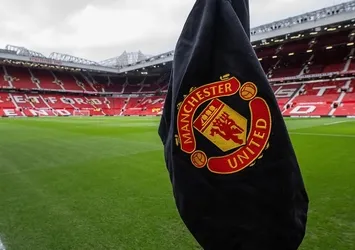 Manchester United 200 çalışanını daha işten çıkaracak!