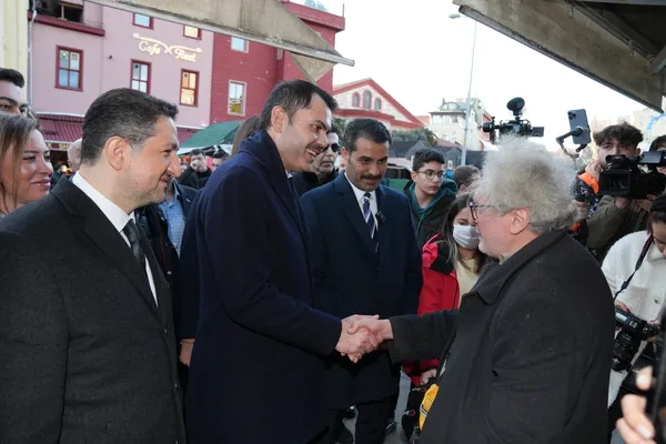 murat-kurum-ortakoyde-coskuyla-karsilandi-en-buyuk-baskan-bizim-baskan-istanbul-muradina-erecek-1708628395614.jpg Murat Kurum Ortaköy'de coşkuyla karşılandı: En büyük başkan bizim başkan! İstanbul muradına erecek - 4