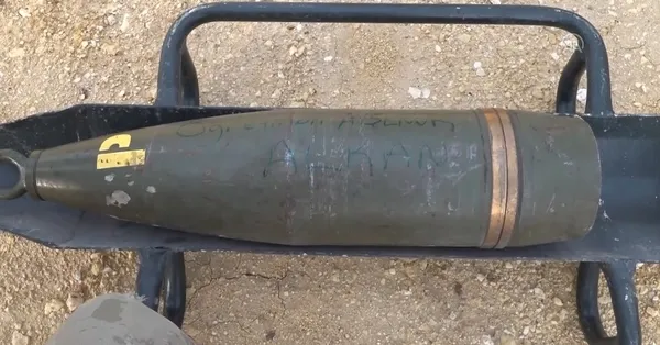 TSK'dan terör örgütü PKK-YPG'ye bombardıman! Bombalara şehitlerin ismi yazıldı - 1