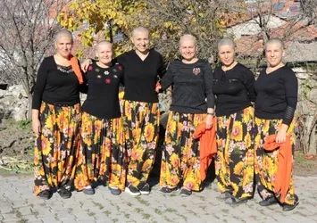 Önce kanseri sonra koronavirüsü yendiler