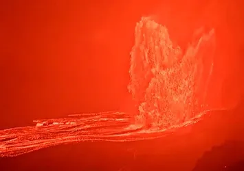 Hawaii'deki Kilauea Yanardağı'nda 39'uncu patlama!