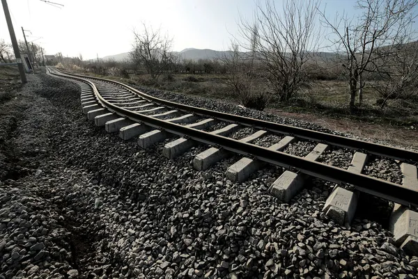 1677833149165.jpg Asrın felaketinde tren rayları tel gibi büküldü! İşte Adıyaman’daki o görüntüler - 4