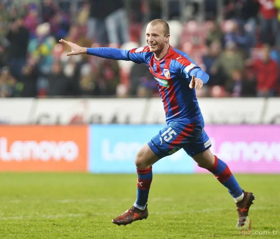 Beşiktaş ocak bombasını patlattı! İlk hedef golcü 7