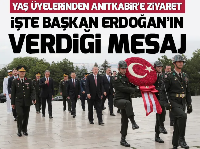 Erdoğan başkanlığında Yüksek Askeri Şura üyeleri Anıtkabiri ziyaret etti