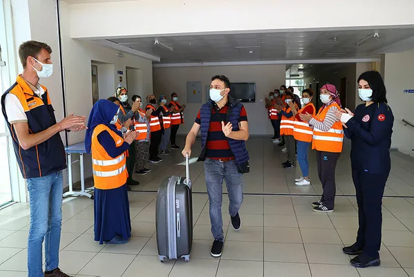 Son dakika | Sahte doktor devletten maaş aldı mı? Bakan Koca’dan net yanıt